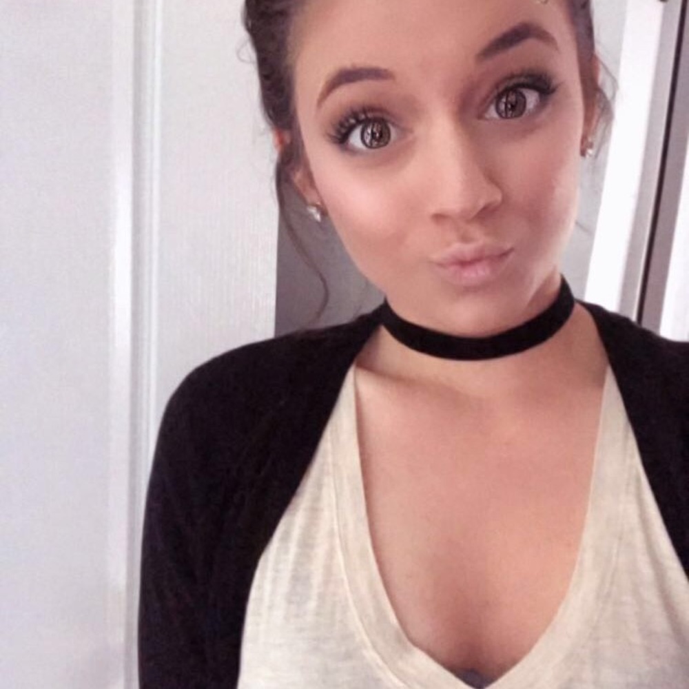 Meet your Posher, Arielle